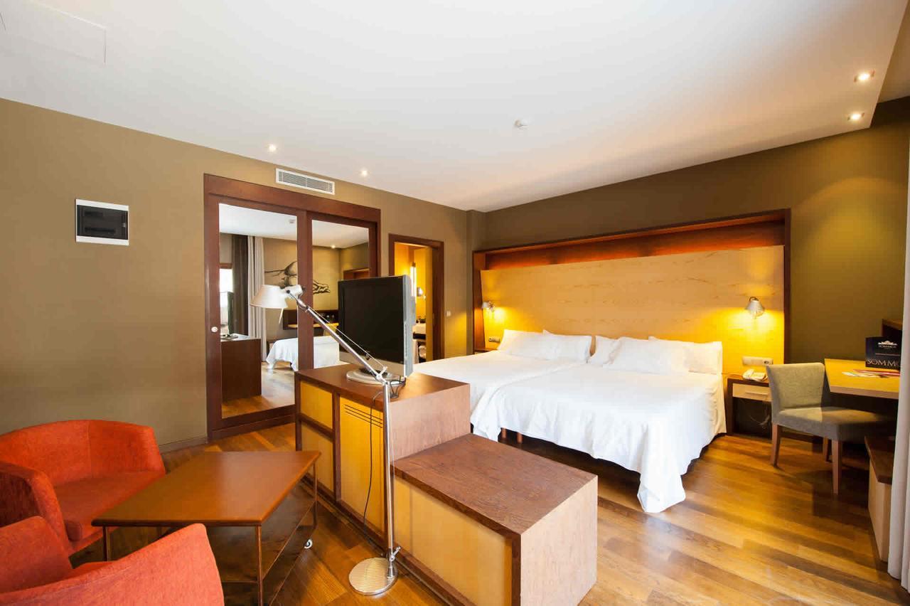 Sommos Hotel Aneto Benasque Eksteriør bilde
